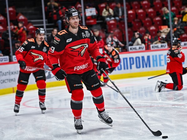 
									Канадец Найт женился и решил уйти из «Авангарда» 