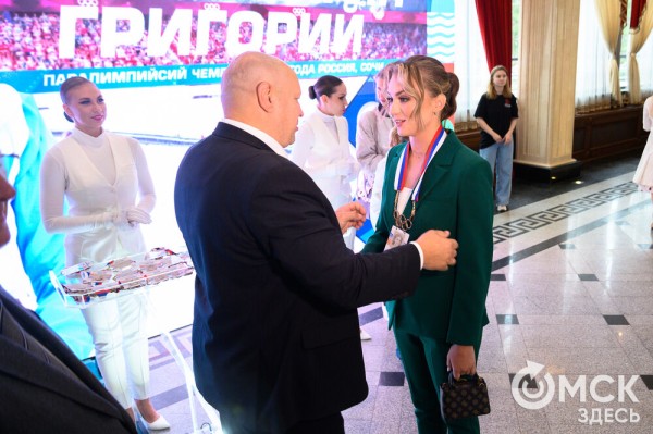 "У молодого поколения теперь есть ориентир". На набережной Оми открылась Аллея Олимпийских чемпионов