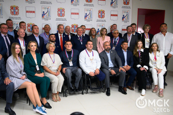 "У молодого поколения теперь есть ориентир". На набережной Оми открылась Аллея Олимпийских чемпионов