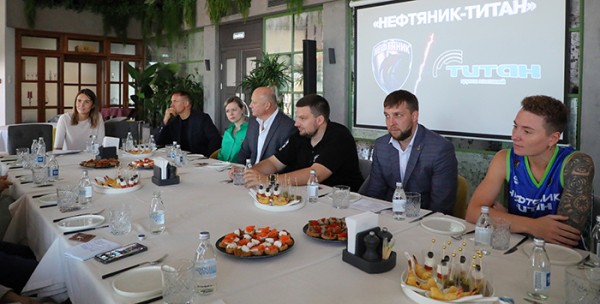 
									Омский баскетбольный клуб сменил спонсора и название 