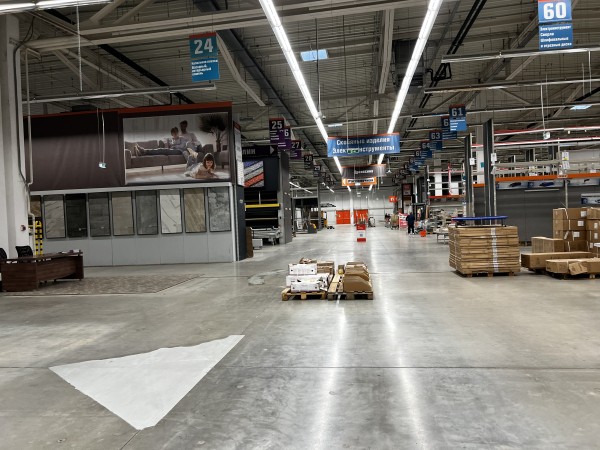 
									Последний день гипермаркета OBI в Омске: что будет дальше?  