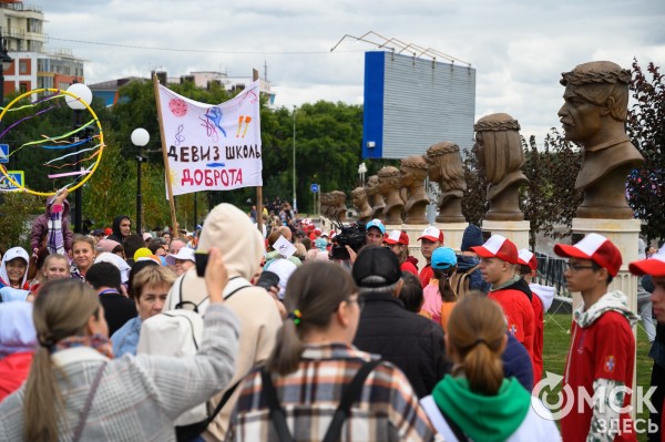 "У молодого поколения теперь есть ориентир". На набережной Оми открылась Аллея Олимпийских чемпионов