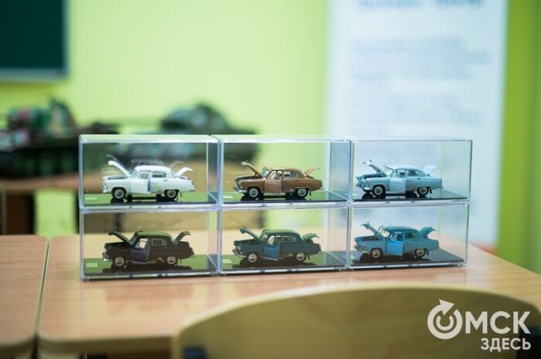 "Знакомые уверены, что я играю в машинки". Беседуем с коллекционером масштабных моделей автомобилей