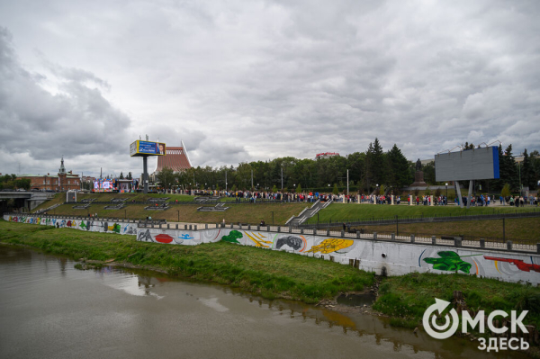 "У молодого поколения теперь есть ориентир". На набережной Оми открылась Аллея Олимпийских чемпионов