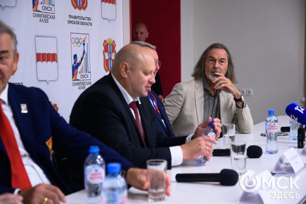 "У молодого поколения теперь есть ориентир". На набережной Оми открылась Аллея Олимпийских чемпионов