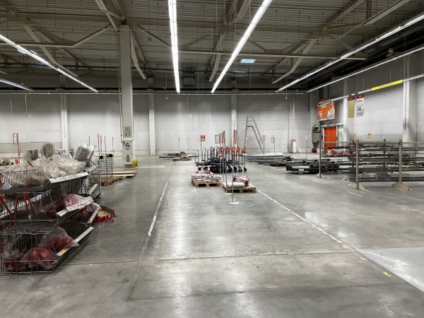 
									Последний день гипермаркета OBI в Омске: что будет дальше?  