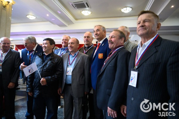 "У молодого поколения теперь есть ориентир". На набережной Оми открылась Аллея Олимпийских чемпионов