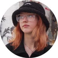 "Каждый имеет право на личный идиотизм". Обсуждаем разрисованную заброшку в центре города