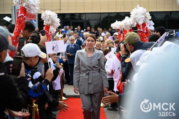"У молодого поколения теперь есть ориентир". На набережной Оми открылась Аллея Олимпийских чемпионов