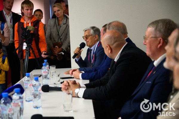 "У молодого поколения теперь есть ориентир". На набережной Оми открылась Аллея Олимпийских чемпионов