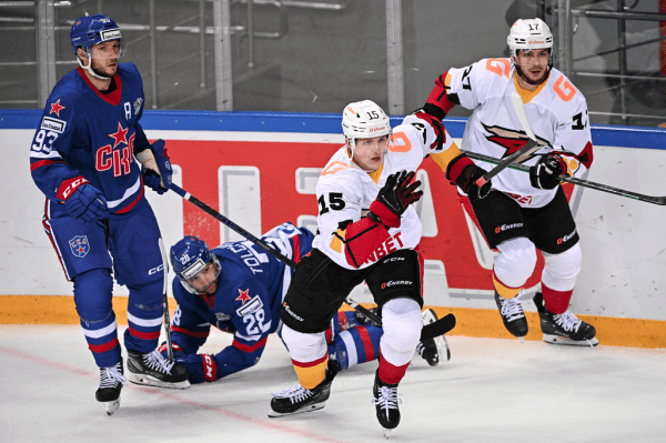 "Авангард" не даёт шанса "бывшим" и одерживает первую победу в Сочи