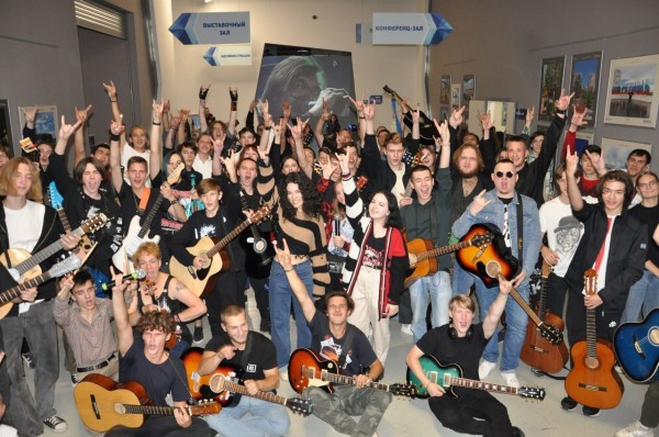 
									В Омске массово сыграли хиты Летова   [ФОТО]  