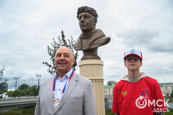 "У молодого поколения теперь есть ориентир". На набережной Оми открылась Аллея Олимпийских чемпионов