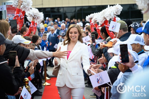 "У молодого поколения теперь есть ориентир". На набережной Оми открылась Аллея Олимпийских чемпионов