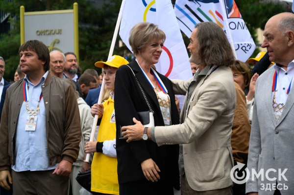 "У молодого поколения теперь есть ориентир". На набережной Оми открылась Аллея Олимпийских чемпионов