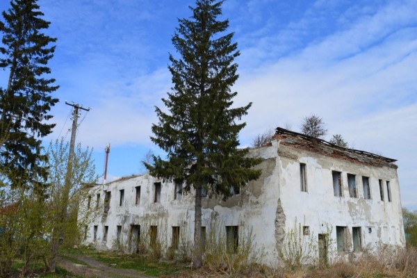 
									В центре Тары обнаружили опасное здание 