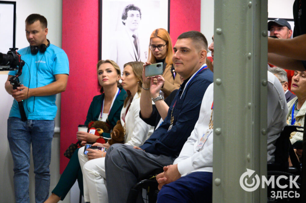 "У молодого поколения теперь есть ориентир". На набережной Оми открылась Аллея Олимпийских чемпионов