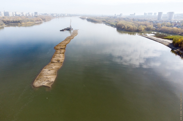 
									Молодого омича, упавшего с моста в Иртыш, спас случайный рыбак 
