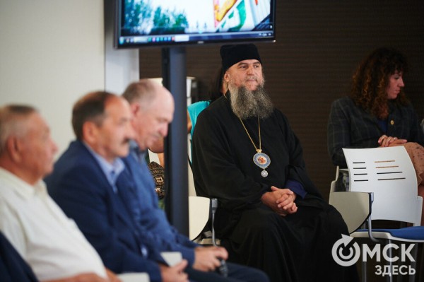 Погружаемся к недрам истин с прожектором: "ТюкалинскЪ" вышел из печати