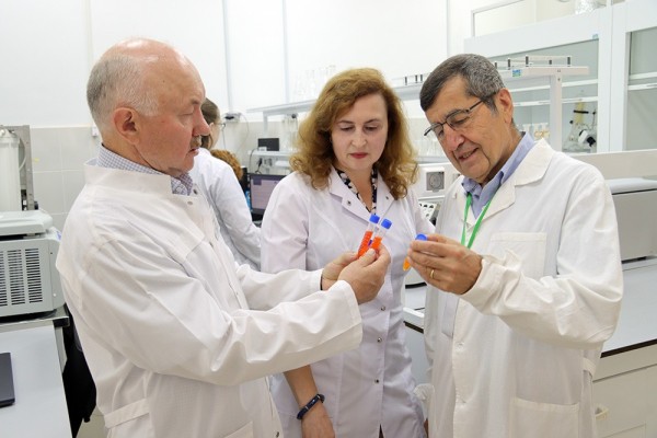 
									В Омском ГАУ создают йогурты для вечной молодости и пекут хлеб из цветной пшеницы 