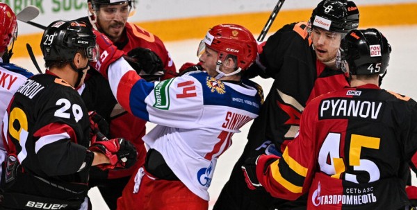 "Авангард" уступил сборной России на Sochi Hockey Open