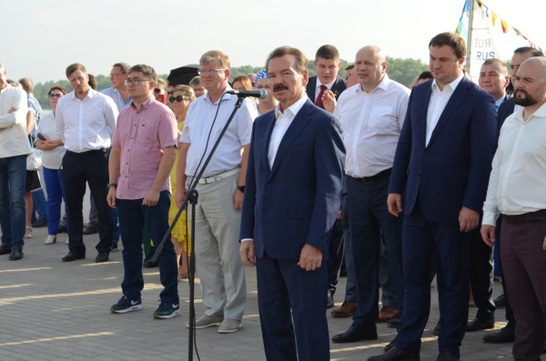 
									Залпы из пушек и экскурс в историю: в Омске эффектно открыли памятник Бухгольцу    [ФОТО+ВИДЕО]  