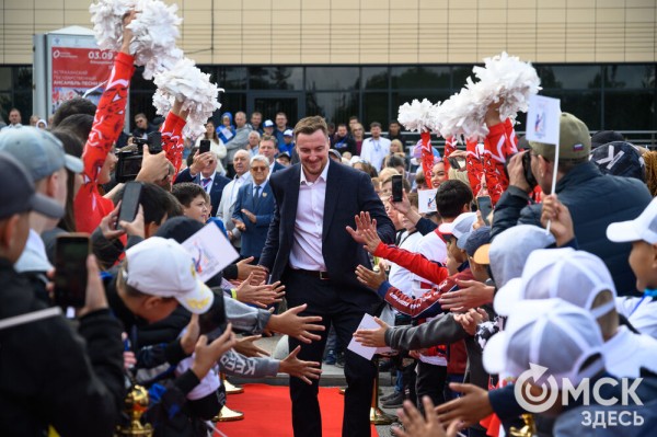 "У молодого поколения теперь есть ориентир". На набережной Оми открылась Аллея Олимпийских чемпионов