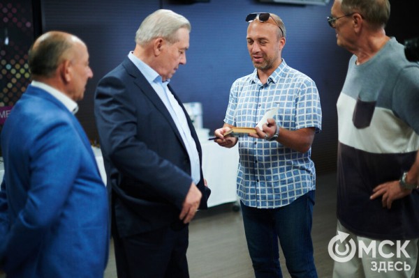 Погружаемся к недрам истин с прожектором: "ТюкалинскЪ" вышел из печати