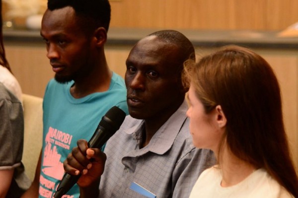 
									Кенийский марафонец в Омске: «В спорте не должно быть политики»   