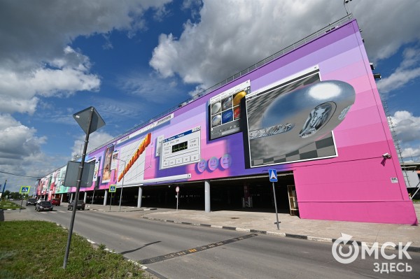 Свободу творчеству! Рассказываем, как могло бы выглядеть граффити на здании "Меги"