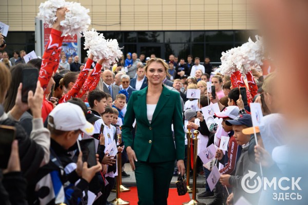 "У молодого поколения теперь есть ориентир". На набережной Оми открылась Аллея Олимпийских чемпионов