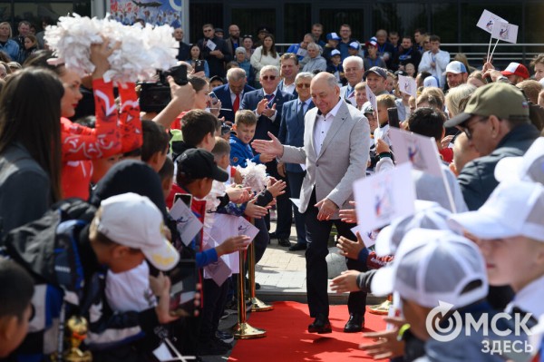 "У молодого поколения теперь есть ориентир". На набережной Оми открылась Аллея Олимпийских чемпионов