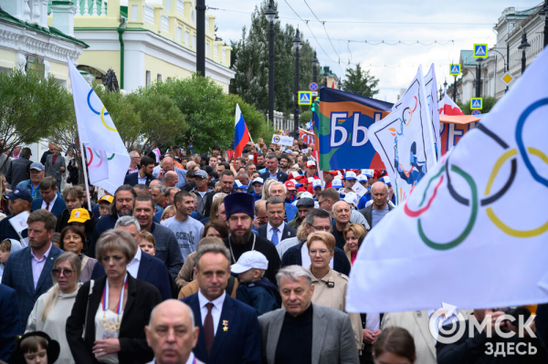 "У молодого поколения теперь есть ориентир". На набережной Оми открылась Аллея Олимпийских чемпионов