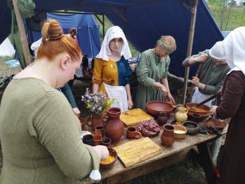 Ностальгия с привкусом разочарования: фестиваль «Щит Сибири» в Омске