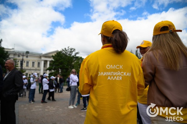 "У молодого поколения теперь есть ориентир". На набережной Оми открылась Аллея Олимпийских чемпионов