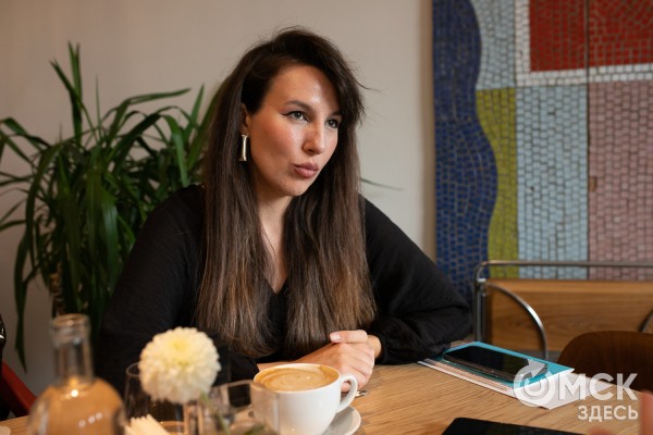 "Мне сказали, что у меня БДСМ-наклонности". Интервью с миланским стилистом родом из Омска