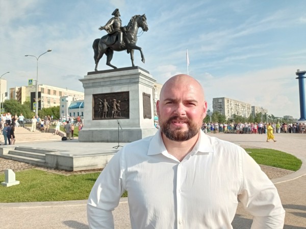 
									Залпы из пушек и экскурс в историю: в Омске эффектно открыли памятник Бухгольцу    [ФОТО+ВИДЕО]  