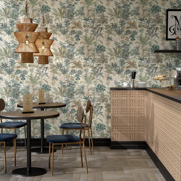 
									Омичи могут купить выгодно керамическую плитку, обои и сантехнику 