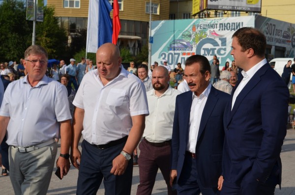 
									Залпы из пушек и экскурс в историю: в Омске эффектно открыли памятник Бухгольцу    [ФОТО+ВИДЕО]  