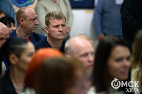 "У молодого поколения теперь есть ориентир". На набережной Оми открылась Аллея Олимпийских чемпионов