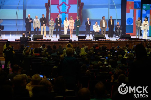 "У молодого поколения теперь есть ориентир". На набережной Оми открылась Аллея Олимпийских чемпионов