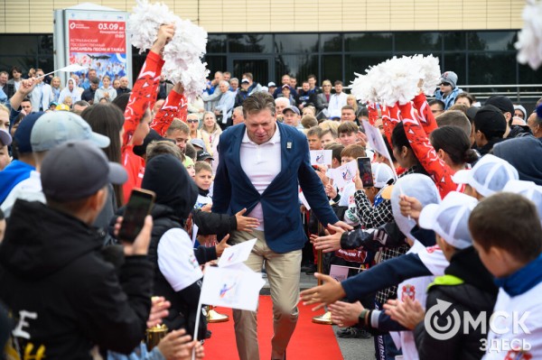 "У молодого поколения теперь есть ориентир". На набережной Оми открылась Аллея Олимпийских чемпионов