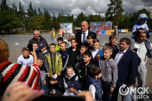 "У молодого поколения теперь есть ориентир". На набережной Оми открылась Аллея Олимпийских чемпионов