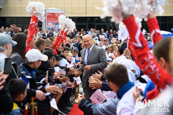 "У молодого поколения теперь есть ориентир". На набережной Оми открылась Аллея Олимпийских чемпионов