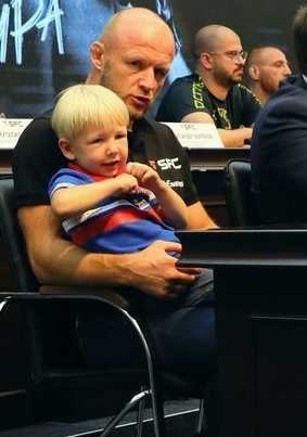 
									Шлеменко не хочет, чтобы его сын стал «терпилой»   [ФОТО]  