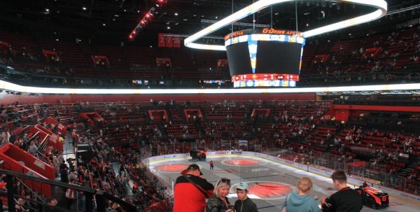 ХК "Авангард" открыл продажу билетов на первые матчи для всех ХК "Авангард" открыл продажу билетов на первые матчи для всех