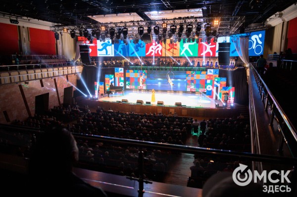 "У молодого поколения теперь есть ориентир". На набережной Оми открылась Аллея Олимпийских чемпионов