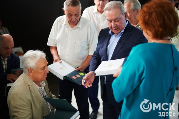 Погружаемся к недрам истин с прожектором: "ТюкалинскЪ" вышел из печати