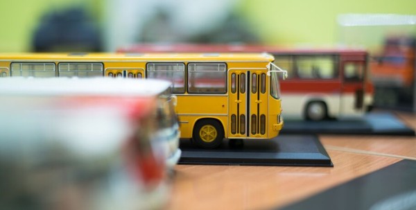 "Знакомые уверены, что я играю в машинки". Беседуем с коллекционером масштабных моделей автомобилей