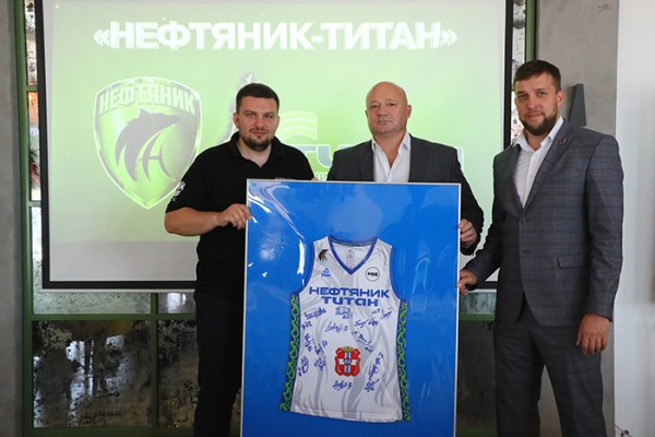 
									Омский баскетбольный клуб сменил спонсора и название 